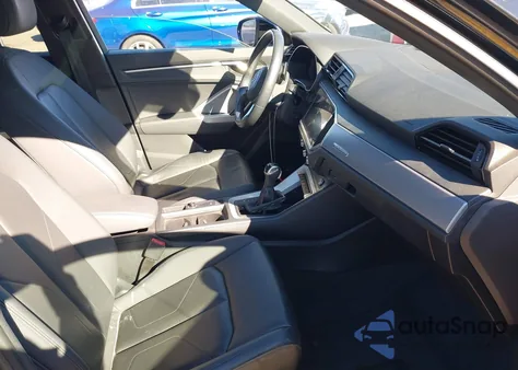 2021 Audi Q3 Premium 45 Tfsi S Line Quattro Tiptronic z USA, uszkodzony, nr VIN WA1DECF34M1148569